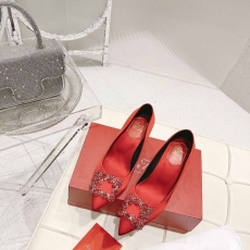 Roger Vivier flat shoes